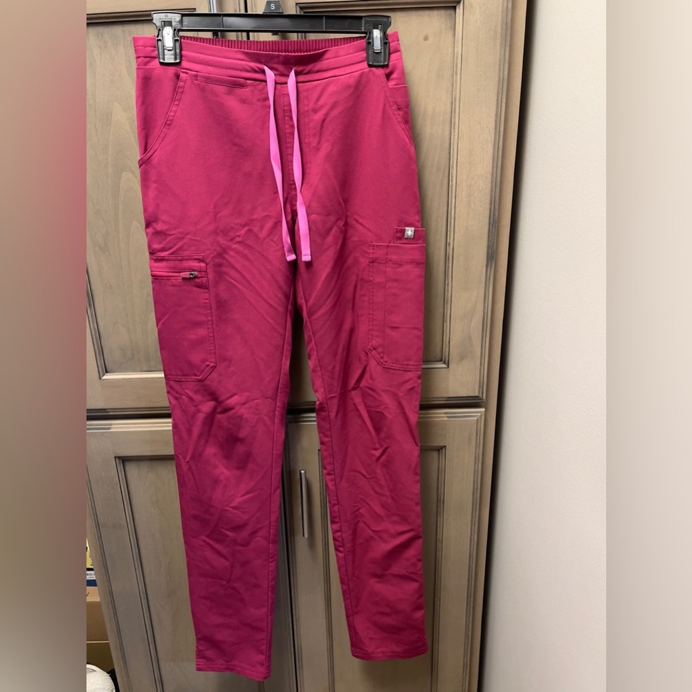 Figs pink scrub bottoms XXS/T